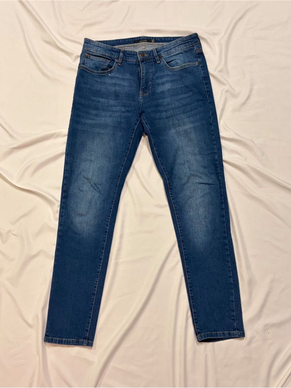 Tahari Men's Skinny Jeans in Medium Blue Wash